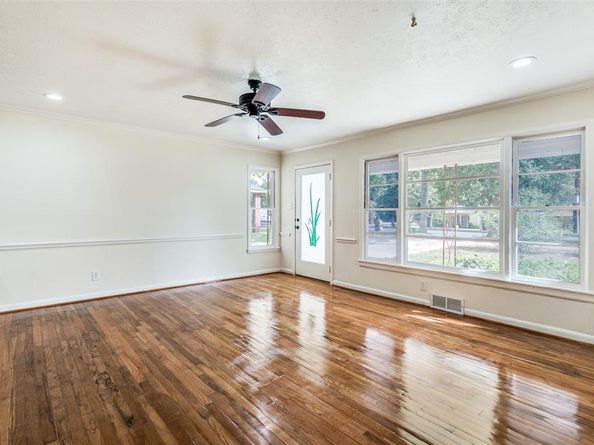 529  Roberts Cut Off Road , River Oaks Texas 76114