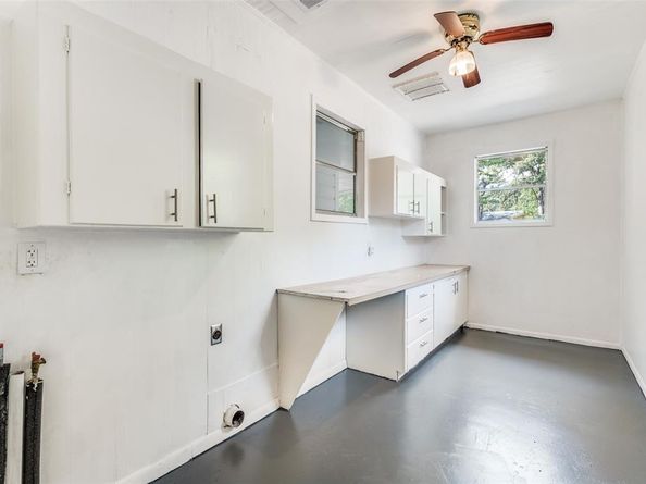 529  Roberts Cut Off Road , River Oaks Texas 76114