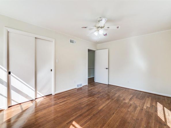 529  Roberts Cut Off Road , River Oaks Texas 76114