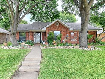 2325  Lancecrest Drive 