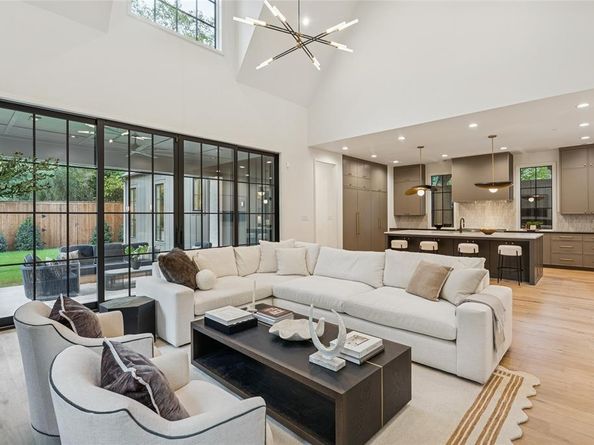 4901 W Hanover Avenue , Dallas Texas 75209