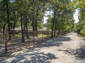 1008  Harpole Road E, Argyle Texas 76226