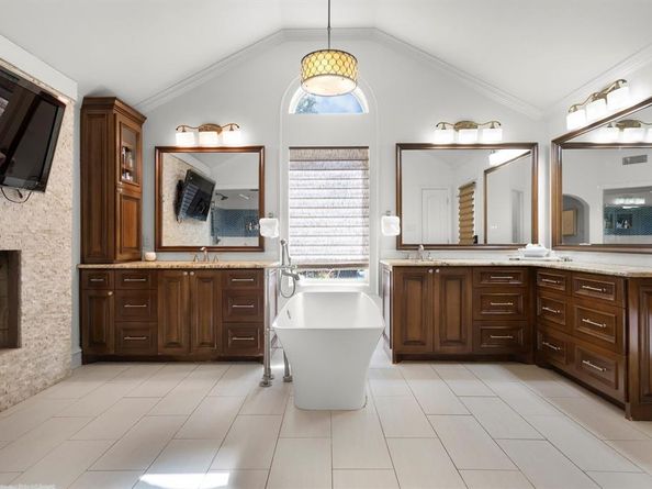 1008  Harpole Road E, Argyle Texas 76226