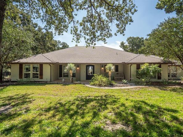1008  Harpole Road E, Argyle Texas 76226
