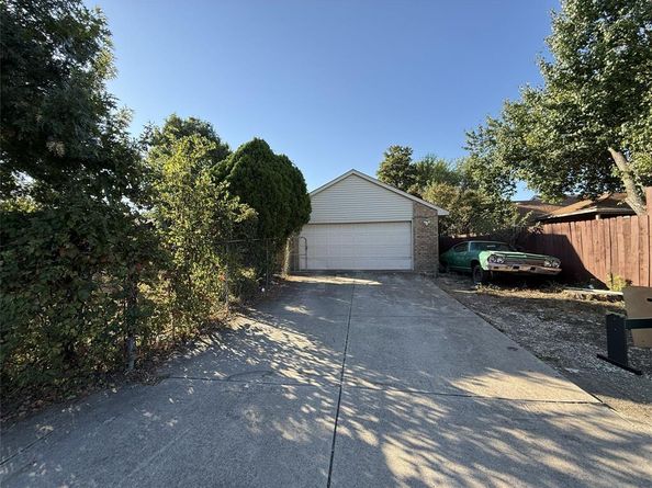 420  Whitney Street , Cedar Hill Texas 75104