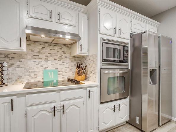 2637  Surrey Woods Road , Flower Mound Texas 75028