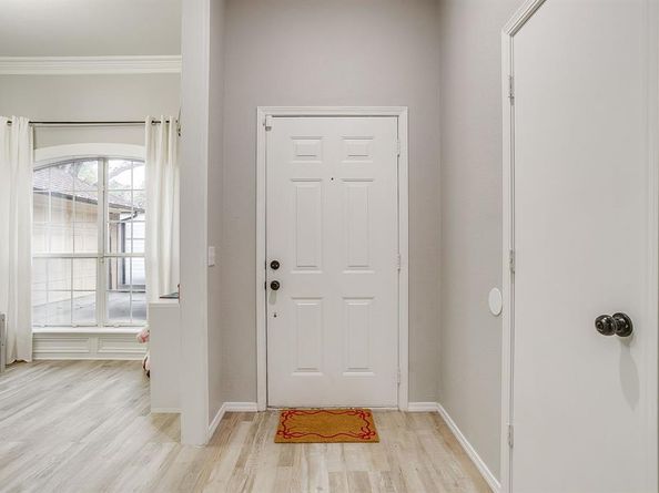 2637  Surrey Woods Road , Flower Mound Texas 75028