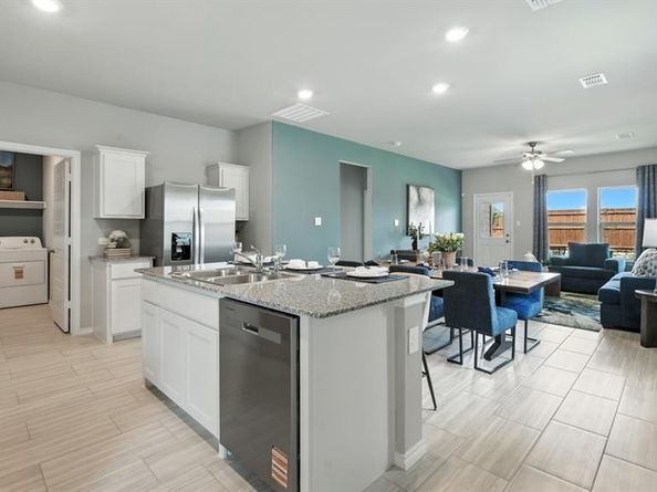 705  SHADED GROVE Drive , Denton Texas 76259