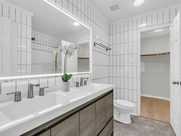 9731  Wake Bridge Drive , Frisco Texas 75035