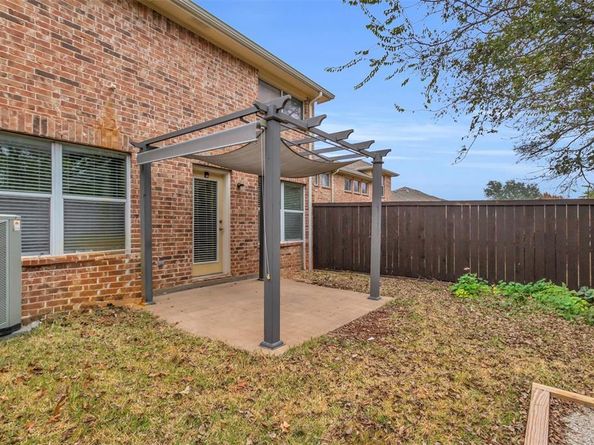 9731  Wake Bridge Drive , Frisco Texas 75035