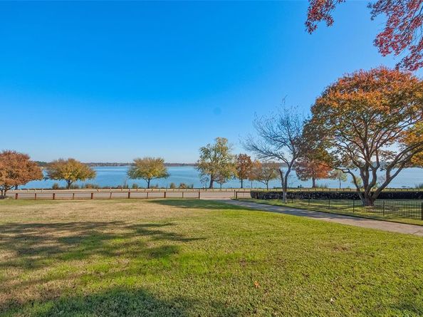 3505 W Lawther Drive , Dallas Texas 75214