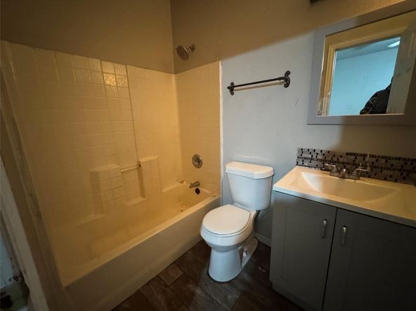 614  14th Street , Grand Prairie Texas 75050