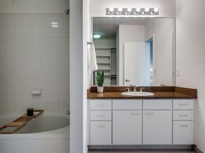 3015  Bryan Street  3B, Dallas Texas 75204