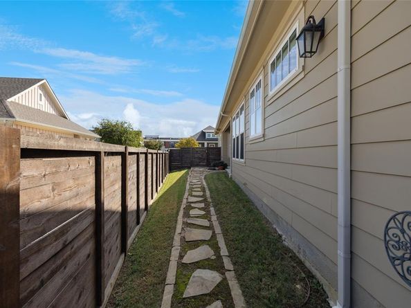 6025  Kessler Drive , North Richland Hills Texas 76180