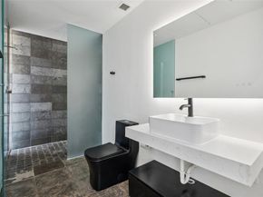 2430  Victory Park Lane  2509, Dallas Texas 75219