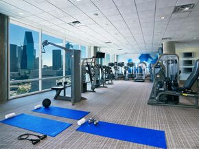 2430  Victory Park Lane  2509, Dallas Texas 75219