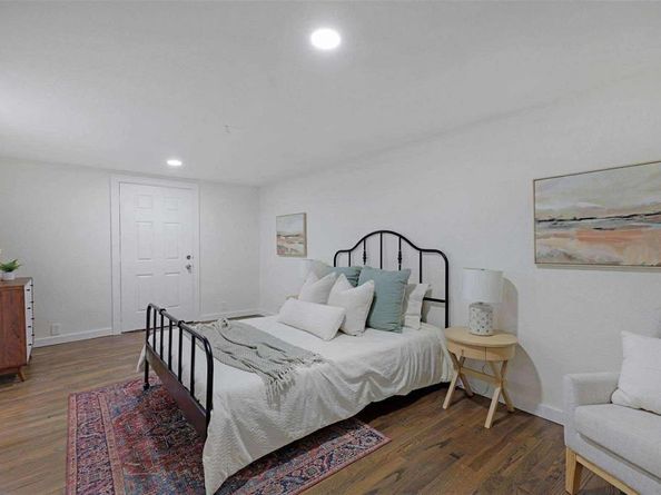 10913  Joaquin Drive , Dallas Texas 75228