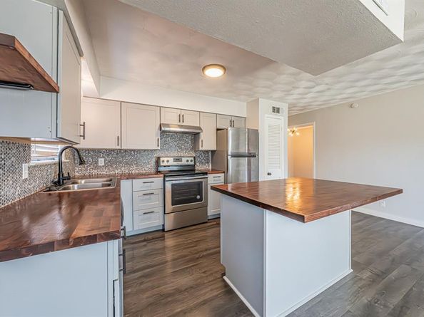 10803  Lake Gardens Drive , Dallas Texas 75218