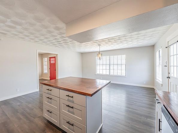 10803  Lake Gardens Drive , Dallas Texas 75218