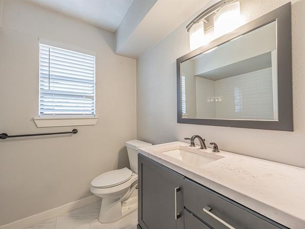 10803  Lake Gardens Drive , Dallas Texas 75218