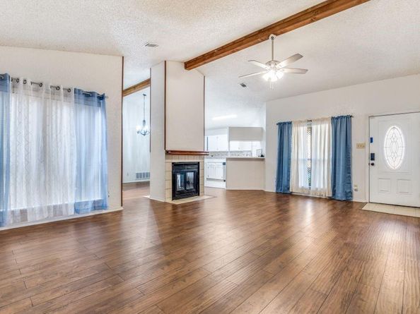 1126  Hemlock Drive , DeSoto Texas 75115