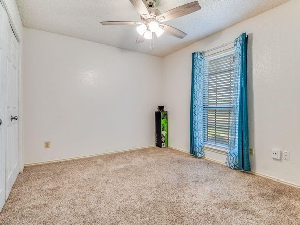 1126  Hemlock Drive , DeSoto Texas 75115