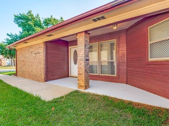 1126  Hemlock Drive , DeSoto Texas 75115