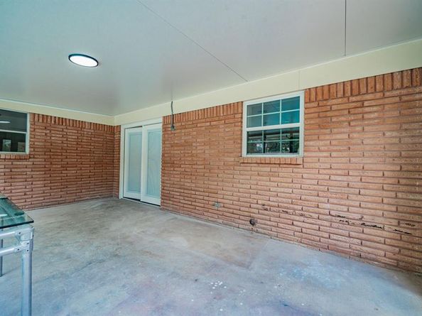 5804  Wimbleton Way , Fort Worth Texas 76133