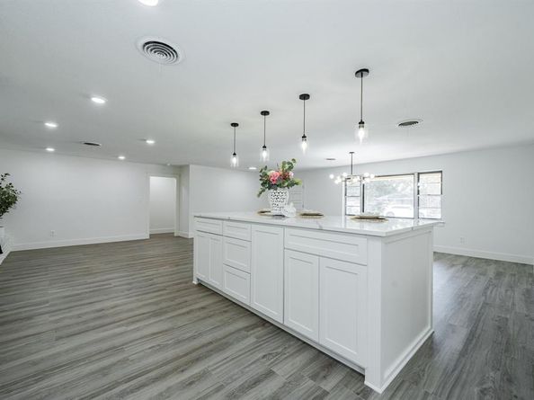 5804  Wimbleton Way , Fort Worth Texas 76133