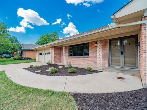 5804  Wimbleton Way , Fort Worth Texas 76133