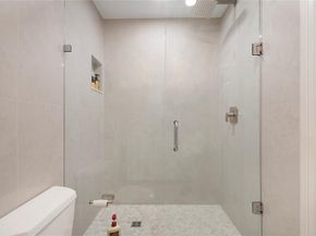 7449  Tophill Lane , Dallas Texas 75248