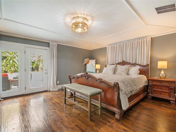 7449  Tophill Lane , Dallas Texas 75248