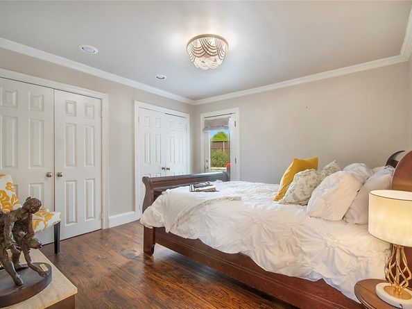 7449  Tophill Lane , Dallas Texas 75248