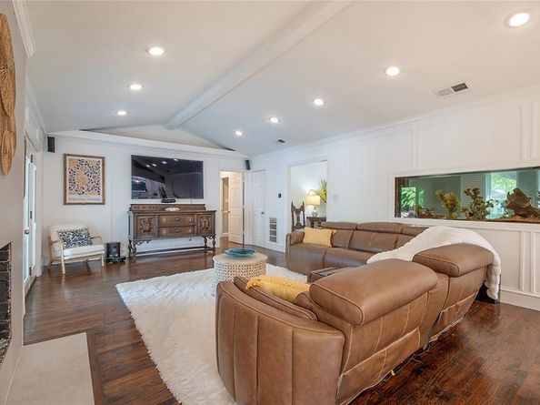 7449  Tophill Lane , Dallas Texas 75248