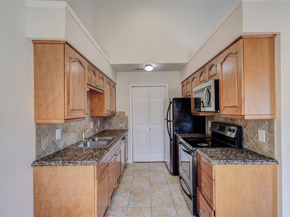 5640  Cedar Creek Drive , Benbrook Texas 76109