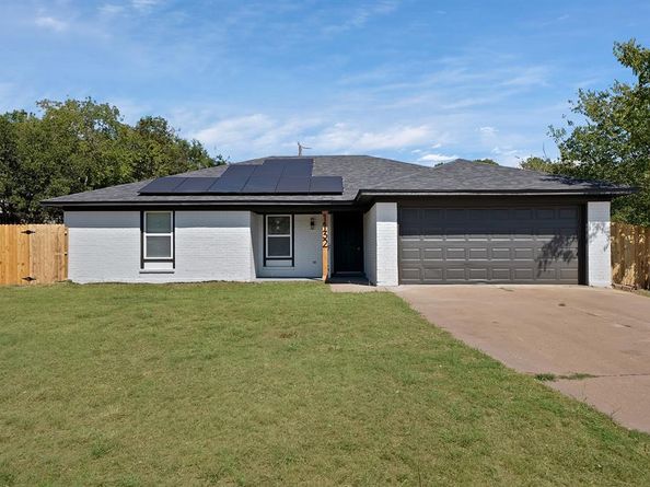 1132  Judy Avenue , Benbrook Texas 76126