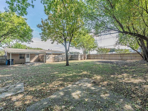 101 S Valera Court , Fort Worth Texas 76134