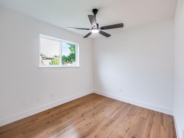2302  Stone Glen Lane , Carrollton Texas 75007