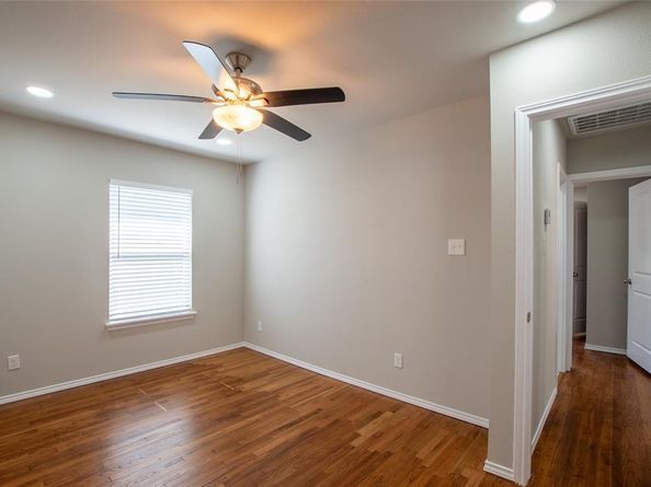 314 N Jester Avenue , Dallas Texas 75211