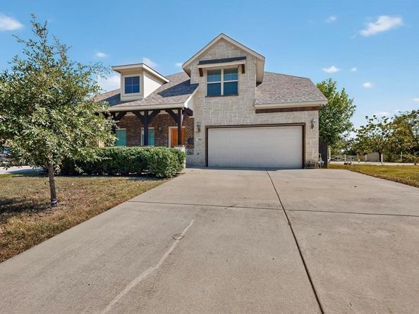 700 N Irving Heights Drive , Irving Texas 75061
