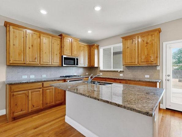 700 N Irving Heights Drive , Irving Texas 75061