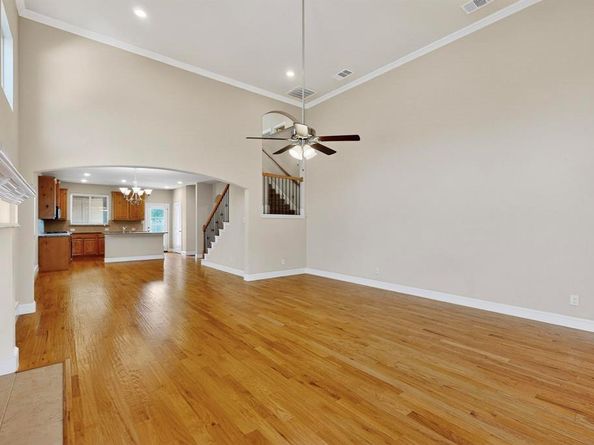 700 N Irving Heights Drive , Irving Texas 75061