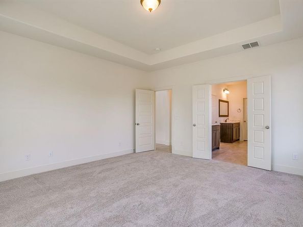 928  Arkan Lane , Fort Worth Texas 76120