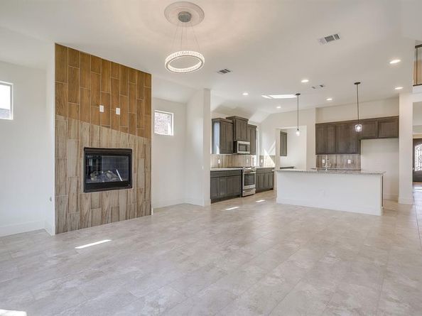 928  Arkan Lane , Fort Worth Texas 76120