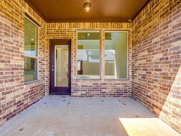 928  Arkan Lane , Fort Worth Texas 76120