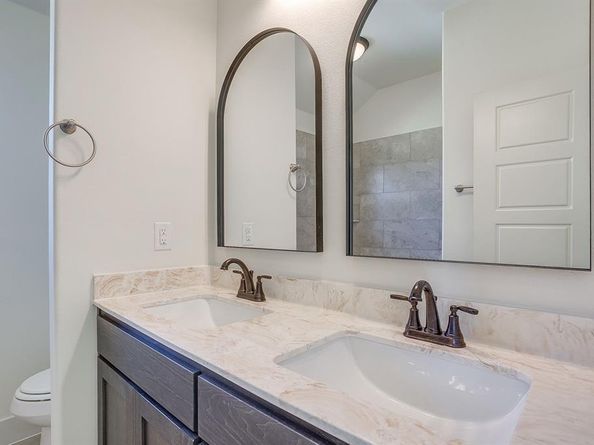 928  Arkan Lane , Fort Worth Texas 76120