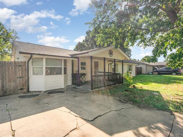 204 W Park Street , Little Elm Texas 75068