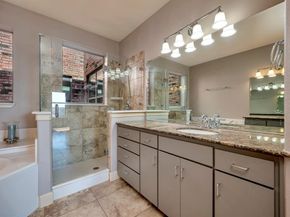 614 E 1st Street , Fort Worth Texas 76102