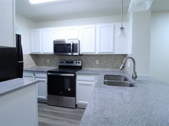 605  Carriagehouse Lane  B2, Garland Texas 75040