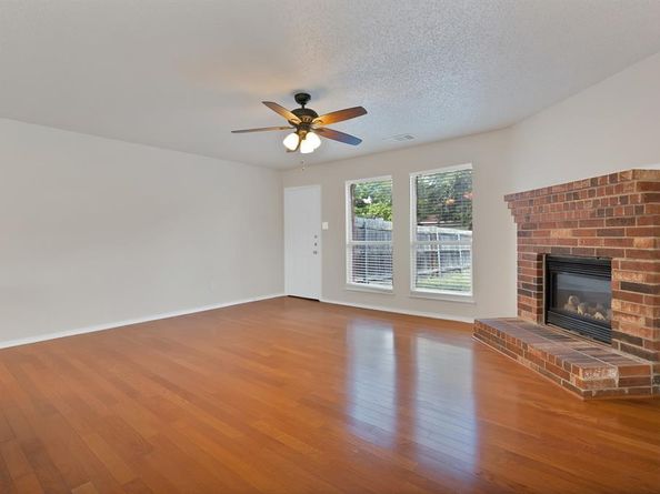 785  Eldorado Drive , DeSoto Texas 75115